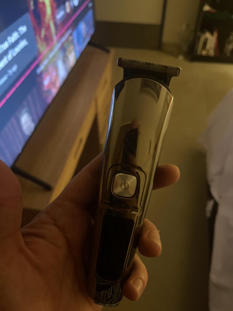 I got this Beard Trimmer as a Christmas gift for my husband, who has a beard and a bald head, and it has been a total game changer! It’s easy to clean, operates quietly, and feels very safe to use. He loves how precise it is for trimming both his beard and scalp. The battery holds a strong charge, it’s durable, and perfect for travel compact and easy to pack. High-quality, practical, and effortless to use definitely a 10/10 gift! Mrs Eunice Rivers state ⭐⭐⭐⭐⭐