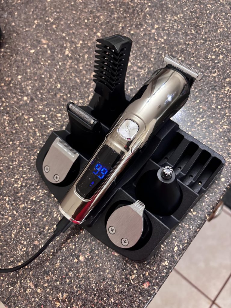 This is a man's battery operated trimmer. It has 7 different heads and 5 different sized guards. The battery lasts a long time, the blades are sharp and are easy to change. Well made with quality materials. Nice power with recharging cord. Great trimmer. Mr Ayodele Lagos state ⭐⭐⭐⭐⭐