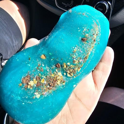 So I am THE WORST at maintaining the cleanliness of the car. I decided to clean out my car this week and ordered this product to help with the dust on the stereo, the dash, and cup-holders. It handled the job excellently, despite the thick buildup! Mr Mushiff BHN Lagos ⭐⭐⭐⭐⭐